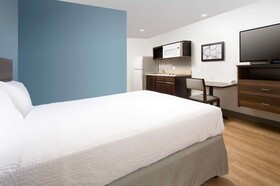 Woodspring Suites Williston