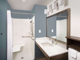 Woodspring Suites Williston