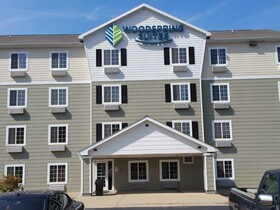 Woodspring Suites Williston