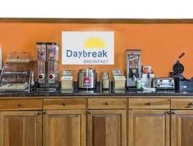 Days Inn by Wyndham Amherst