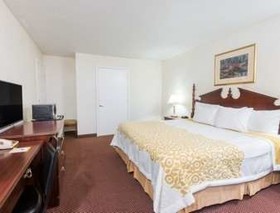 Days Inn by Wyndham Amherst