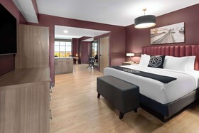 Riverbend Hotel and Suites, Trademark Collection by Wyndham