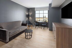 Riverbend Hotel and Suites, Trademark Collection by Wyndham