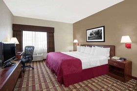 Baymont Inn & Suites Boston Heights/Hudson
