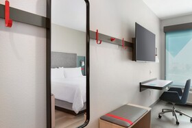 avid hotel Brooklyn - Dyker Heights