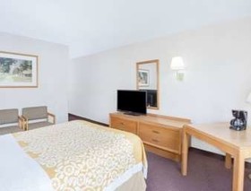 Days Inn by Wyndham Cambridge