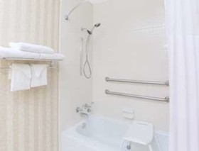 Days Inn by Wyndham Cambridge