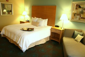 Hampton Inn & Suites Canton
