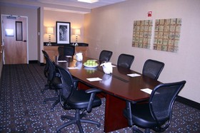 Hampton Inn & Suites Canton