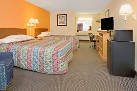 Days Inn by Wyndham Cincinnati East