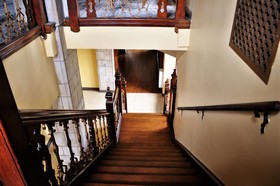 DoubleTree by Hilton - The Tudor Arms Hotel