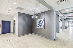 Holiday Inn Express & Suites Columbus OSU-Medical Center