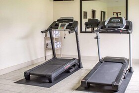 Howard Johnson by Wyndham Columbus State Fairgrounds I-71