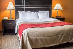 Howard Johnson by Wyndham Columbus State Fairgrounds I-71