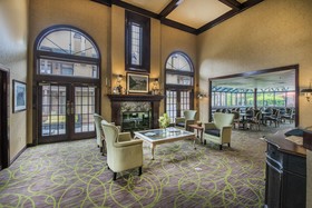 Cloverleaf Suites Columbus