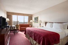 Days Inn & Suites by Wyndham Elyria