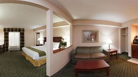 Holiday Inn Express Hotel & Suites Dayton - Huber Heights