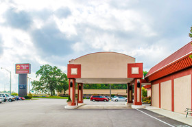 Norwood Inn Hudson Conference Center