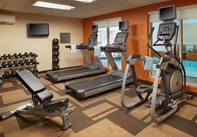 Courtyard Cleveland Independence