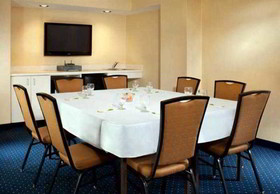 Courtyard Cleveland Independence