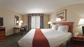 Holiday Inn Express & Suites Kent State University