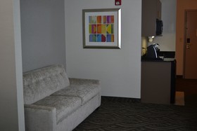 Holiday Inn Express & Suites Kent State University