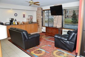 Country Hearth Inn & Suites Kenton