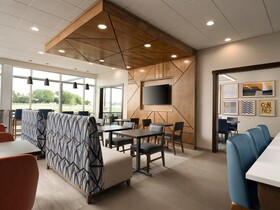 Holiday Inn Express & Suites Lima - An IHG Hotel