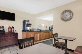 Travelodge by Wyndham Lima OH