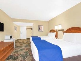 Travelodge by Wyndham Lima OH