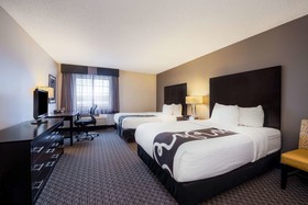 La Quinta Inn & Suites by Wyndham Cleveland Macedonia