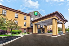 Holiday Inn Express & Suites Marysville