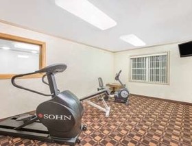 Super 8 by Wyndham Maumee/Toledo, OH