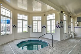 Motel 6 Cleveland - Medina