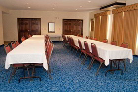 Countryside Inn & Suites