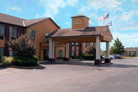 Countryside Inn & Suites