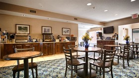 Countryside Inn & Suites