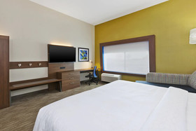 Holiday Inn Express & Suites Painesville - Concord