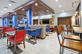 Holiday Inn Express & Suites Painesville - Concord