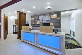 Holiday Inn Express & Suites Painesville - Concord