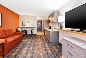 Holiday Inn & Suites Toledo Southwest - Perrysburg