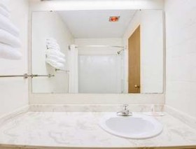 Super 8 by Wyndham Port Clinton