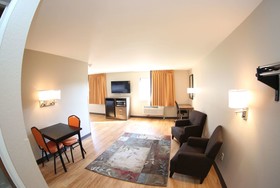 Super 8 by Wyndham Portsmouth