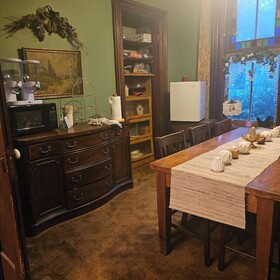 1873 Victorian Rose B & B