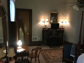 1873 Victorian Rose B & B