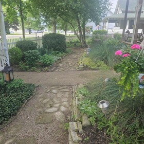 1873 Victorian Rose B & B