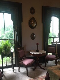 1873 Victorian Rose B & B