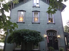 1873 Victorian Rose B & B