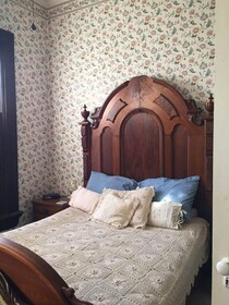1873 Victorian Rose B & B