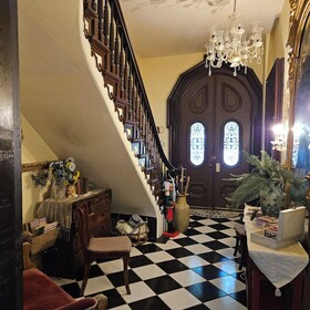 1873 Victorian Rose B & B